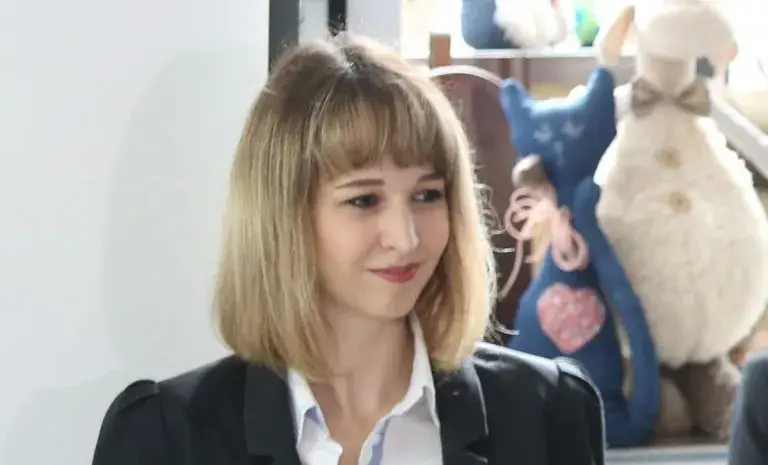 Русокоса амбиция измести Лена от сърцето на Кирил Петков