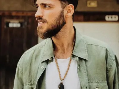 Сандо от „Братя”  върти любов със  студентка