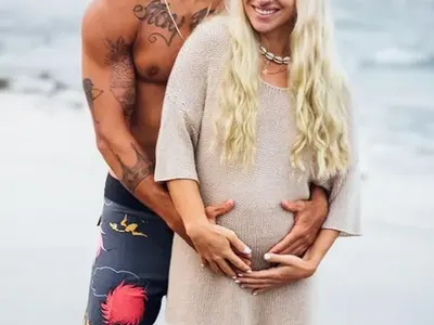 Сървайвърката Мила ражда на касата в супермаркет