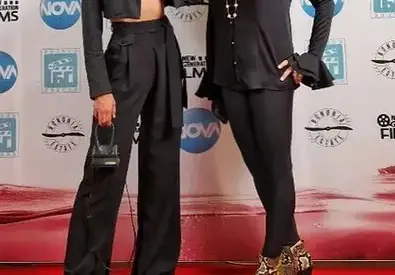 Силвена Роу се мести в Нова