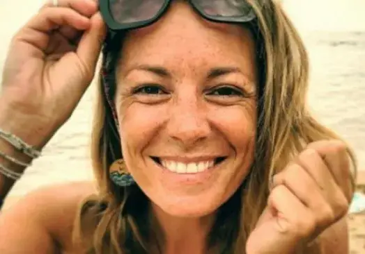 Силвия Петкова нагъва шоколад