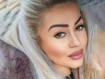 Сотаджия се подигра с попфолк иконата Ваня Великова