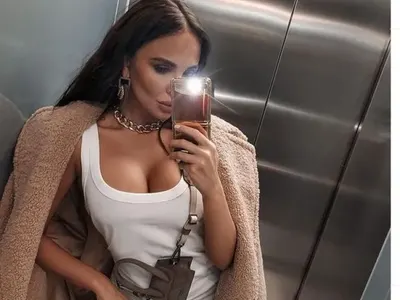 Толкова отслабнала! Николета тъпче пица, за да качи килограми