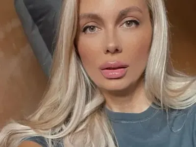 Венета Райкова се тръшна болна - ретроградният Меркурий прецакал коляното й