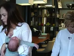Радина Червенова втрещи зрителите с „работеща” майка с две деца, която не знае как се държи бебе
