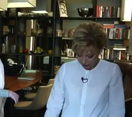 Радина Червенова втрещи зрителите с „работеща” майка с две деца, която не знае как се държи бебе