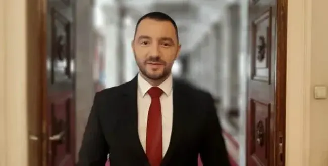 Безценен кадър: Би Ти Ви даде лимузина и шофьор на Хекимян