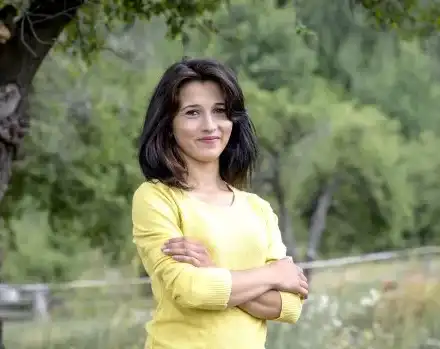 Метаморфозата на Веселка от „Фермата”: 25-годишната конярка се разведе и заряза селския живот