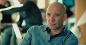 Захари Бахаров профуква 25 бона за школото на децата си
