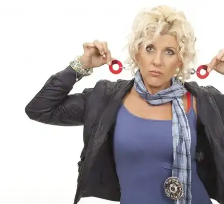 Цял квартал се оплаква: Албена Михова под съседски тормоз