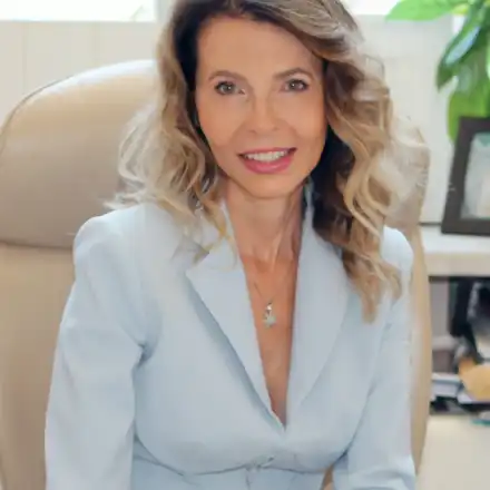 Цветелина Бориславова гушка куче в колата