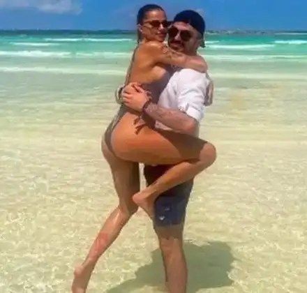 Дара в Занзибар с гаджето