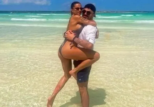 Дара в Занзибар с гаджето