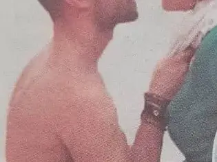 Дарин Ангелов шашна  със стриптийз  в „На кафе”