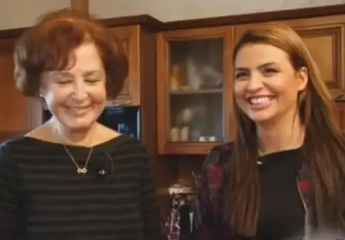 Деси Цонева прави изложба за баба си Анахид Тачева