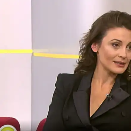 Диана Димитрова: Зад маските на авторитетите у нас се крие „куха стена“, зад която е „мухъл и мафия“