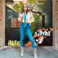 Джанаварова вече по-активна, фръцка се с коремчето