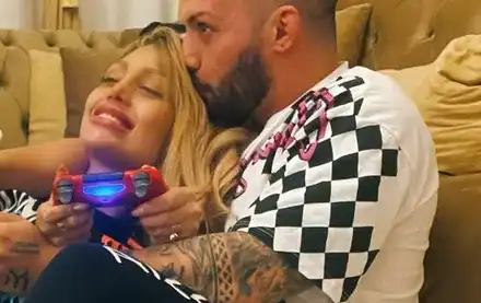 Джулиана Гани  се омъжи тайно за трети път