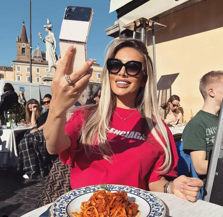 Карен заведе Златка в  Рим за Свети Валентин