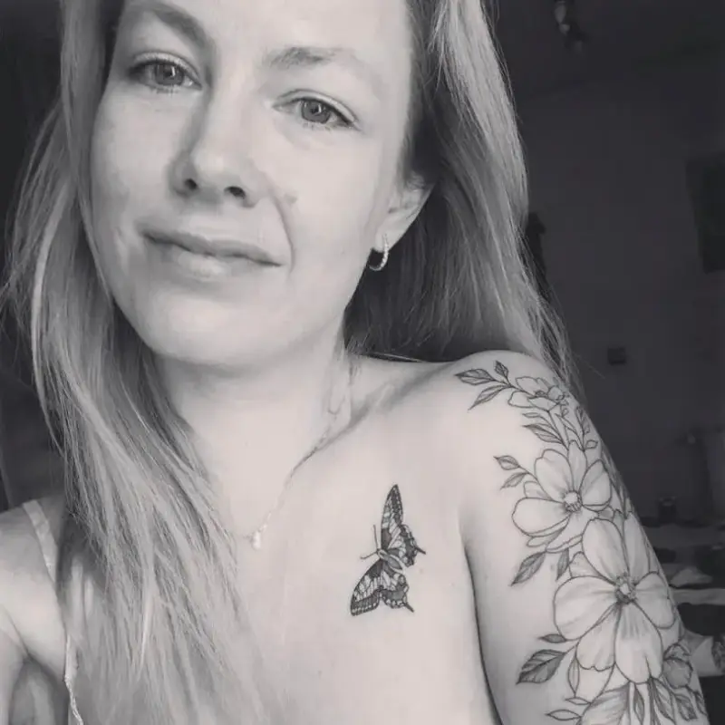 Линда Петкова с нова татуировка за Св. Валентин