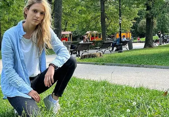 Луиза Григорова се вози в градския транспорт