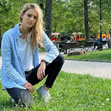 Луиза Григорова се вози в градския транспорт