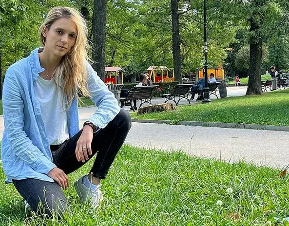 Луиза Григорова се вози в градския транспорт