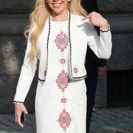 Луна в най-откровената си изповед: Нямаше какво да ям, правила съм си 9 пластични операции