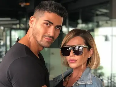 Мъжът на Енджи Касабие хукна сам по партита