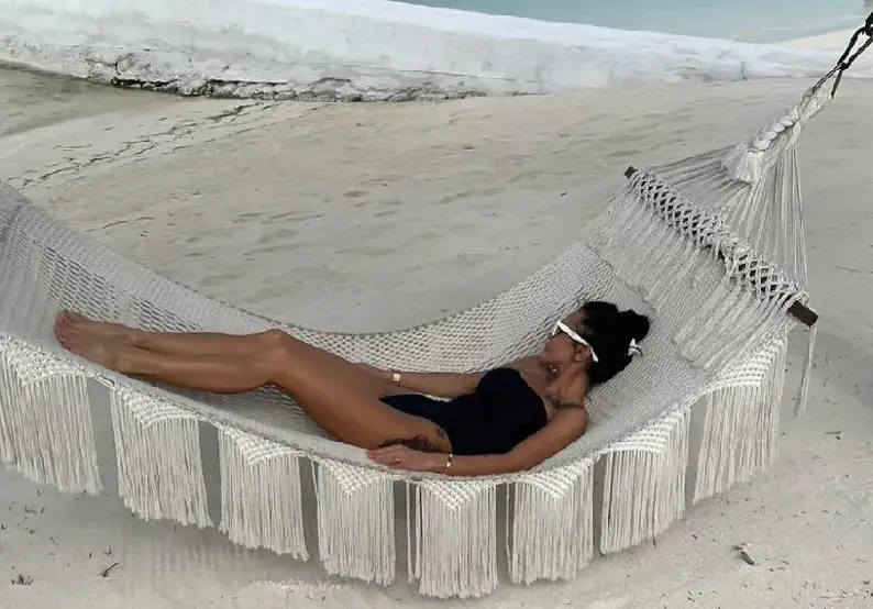 Мара Отварачката спи в Монако за 1100 лв. на нощ