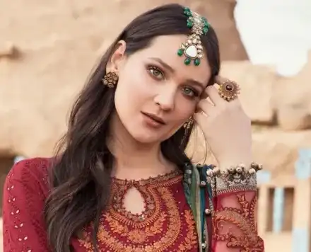 Наша сапунена звезда спасява в Турция