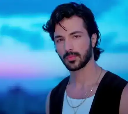 Новият „ерген”  Евгени Генчев  крие, че е женен