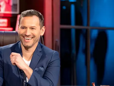 Орлин Павлов сменя Ники Станоев в БНТ, възражда група „Каффе” в „Събота вечер”