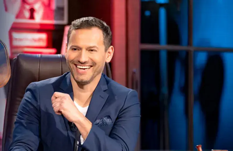 Орлин Павлов сменя Ники Станоев в БНТ, възражда група „Каффе” в „Събота вечер”