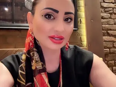 Порасна й работата: Софка дава интервюта в Дубай