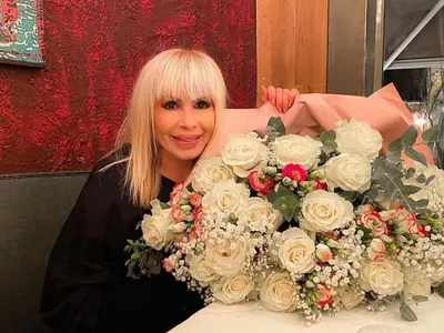 СЕНЗАЦИЯ: Лили Иванова пее на пилон