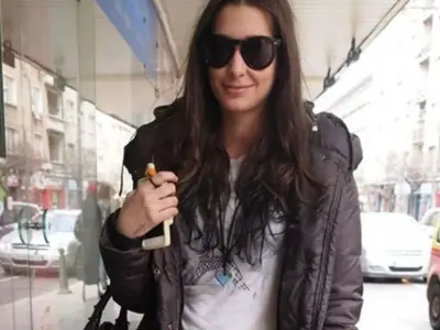 Щерката на Фатик празнува рожден ден в Париж