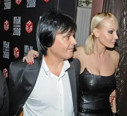 Соня Васи  във война с братя Аргирови