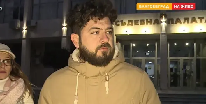 Свирепо нападение: Глутница озверели кучета наръфаха задните части на актьор