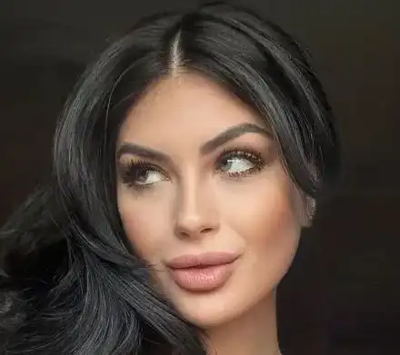 Тафкова показа новите бомби от Дубай! (Снимка САМО по бельо)