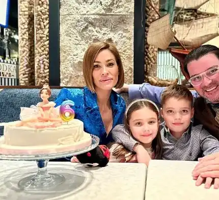 Теди Велинова празнува с д-р Енчев