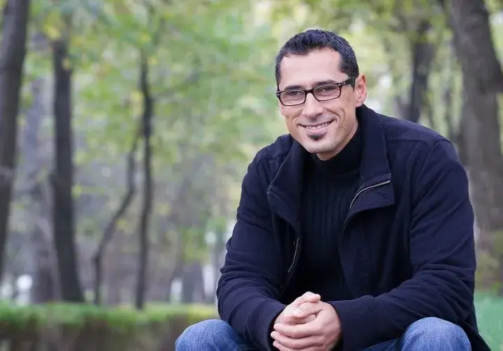 Убитият от луд съсед  психолог Нав  бил тормозен и от  бившата си съпруга