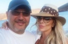 Жената до шеф Манчев върти сделки с имоти за милиони