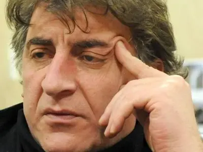 Александър Морфов: Директорът купи актьорите с големи заплати