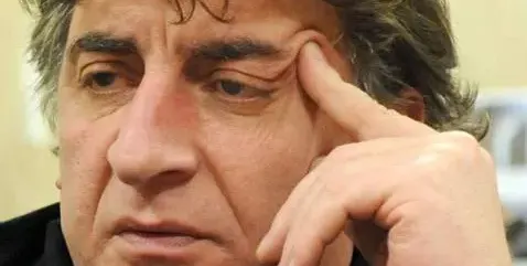 Александър Морфов: Директорът купи актьорите с големи заплати