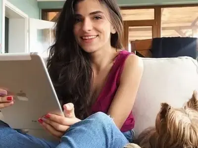 Андреа Банда реши да се отърве от старите си парцали, продава потник за 480 лв.