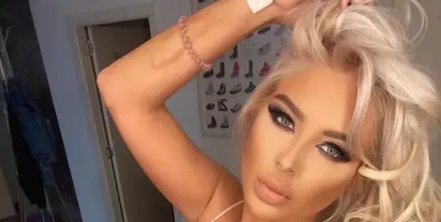 Андреа прави дует с Азис