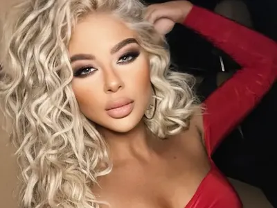 Андреа си продава чалга роклите, обличала ги е само по веднъж