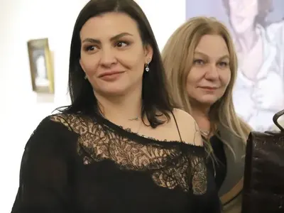 Деси Цонева: В момента всички приличат на жаби, а баба ми Анахид беше категорична тв икона, уникално красива и истинска жена!