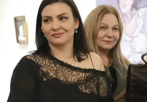 Деси Цонева: В момента всички приличат на жаби, а баба ми Анахид беше категорична тв икона, уникално красива и истинска жена!